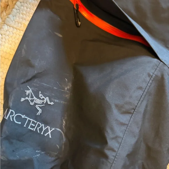 Arc'teryx Men's Gortex Ski Pants - Picture 4 of 11